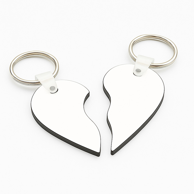 Llavero de Corazón en Dos Mitades MDF