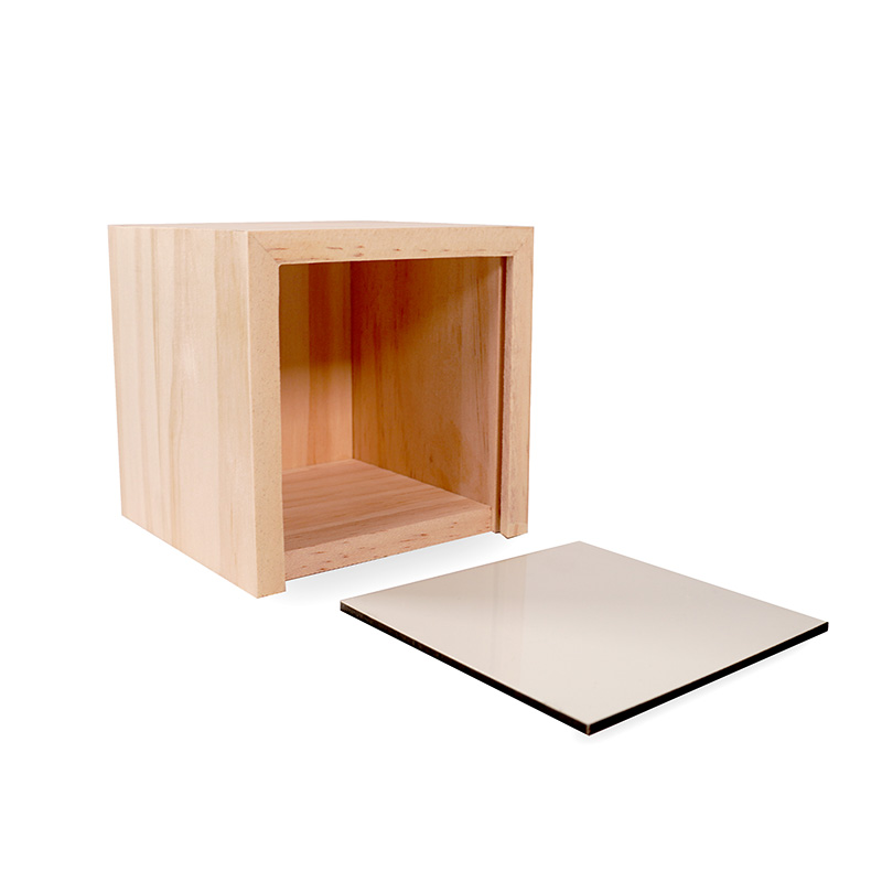 Caja de madera con tapa extraíble